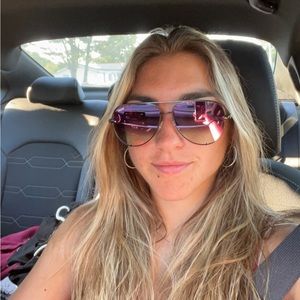 Meet your Posher, Alyssa